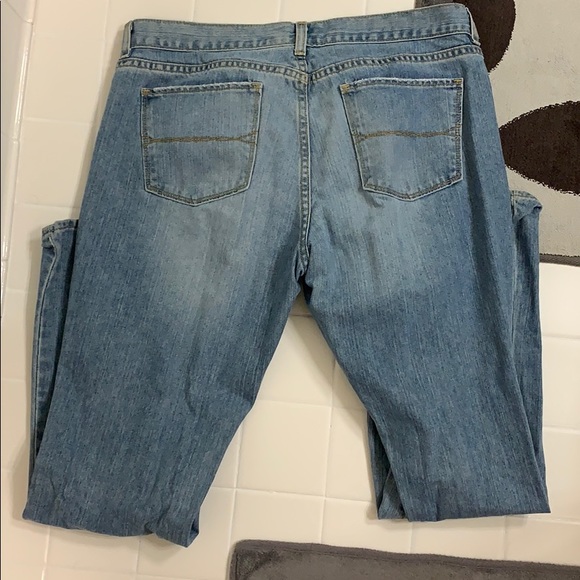 Old Navy Flare Jeans 👖 - Picture 4 of 4